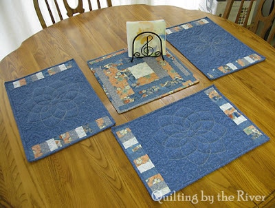Table topper and 3 place mats