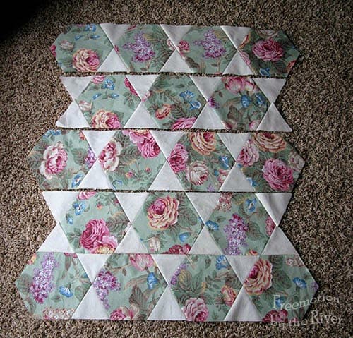 Cabbage Rose quilt in the Snow