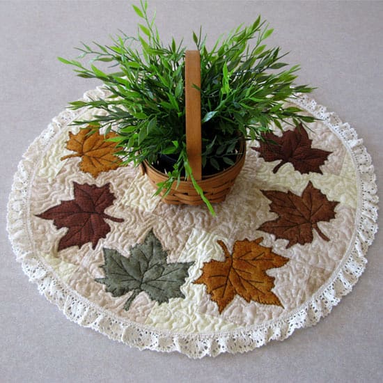 Maple Leaf table topper tutorial