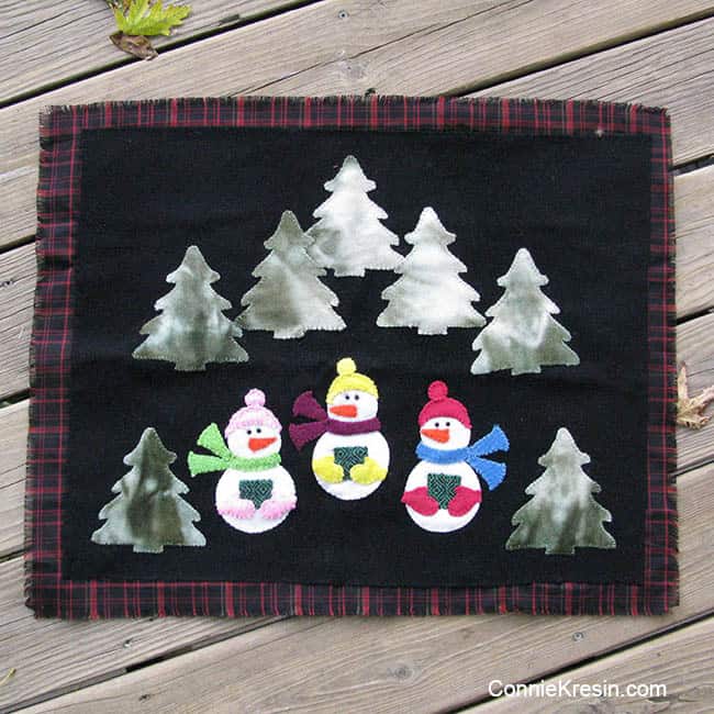 caroling snowmen wool table topper tutorial deck
