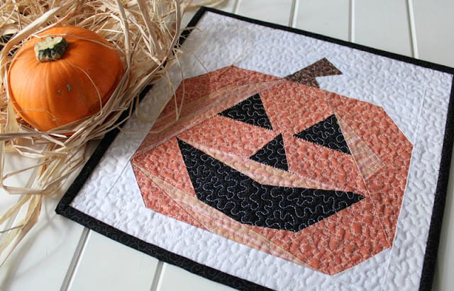 Paper pieced Pumpkin mini
