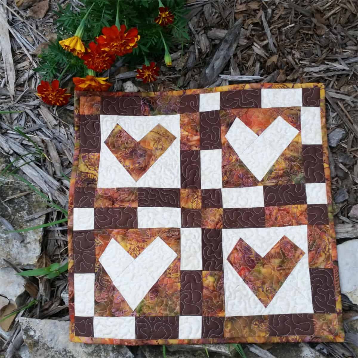 Wonky Heart Table Topper Tutorial