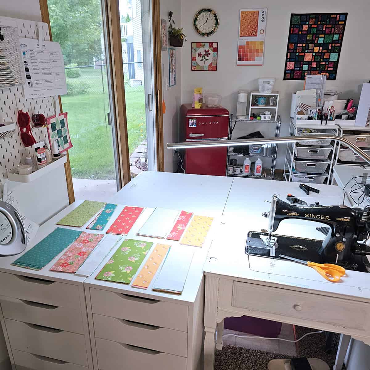 joining the quilt fabric strips